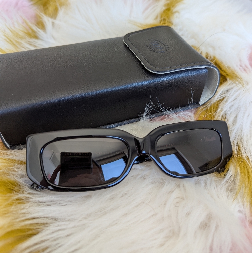 Brand New The Paradise Machine Crap Sunglasses